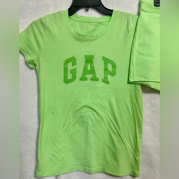 Gap Tee Shirt and Short Set Female Size XS Neon Green - Picture 3 of 6